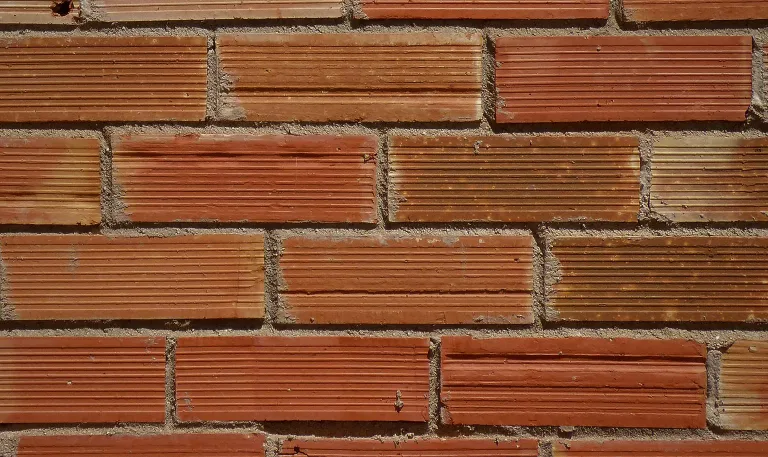 Tuğla mı Briket mi? Yapı Projelerinde Malzeme Karşılaştırması